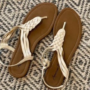 White American Eagle Sandals 8 1/2